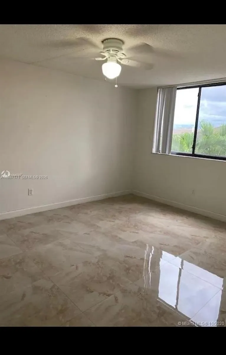 8261 NW 8th St # 327, Miami FL 33126