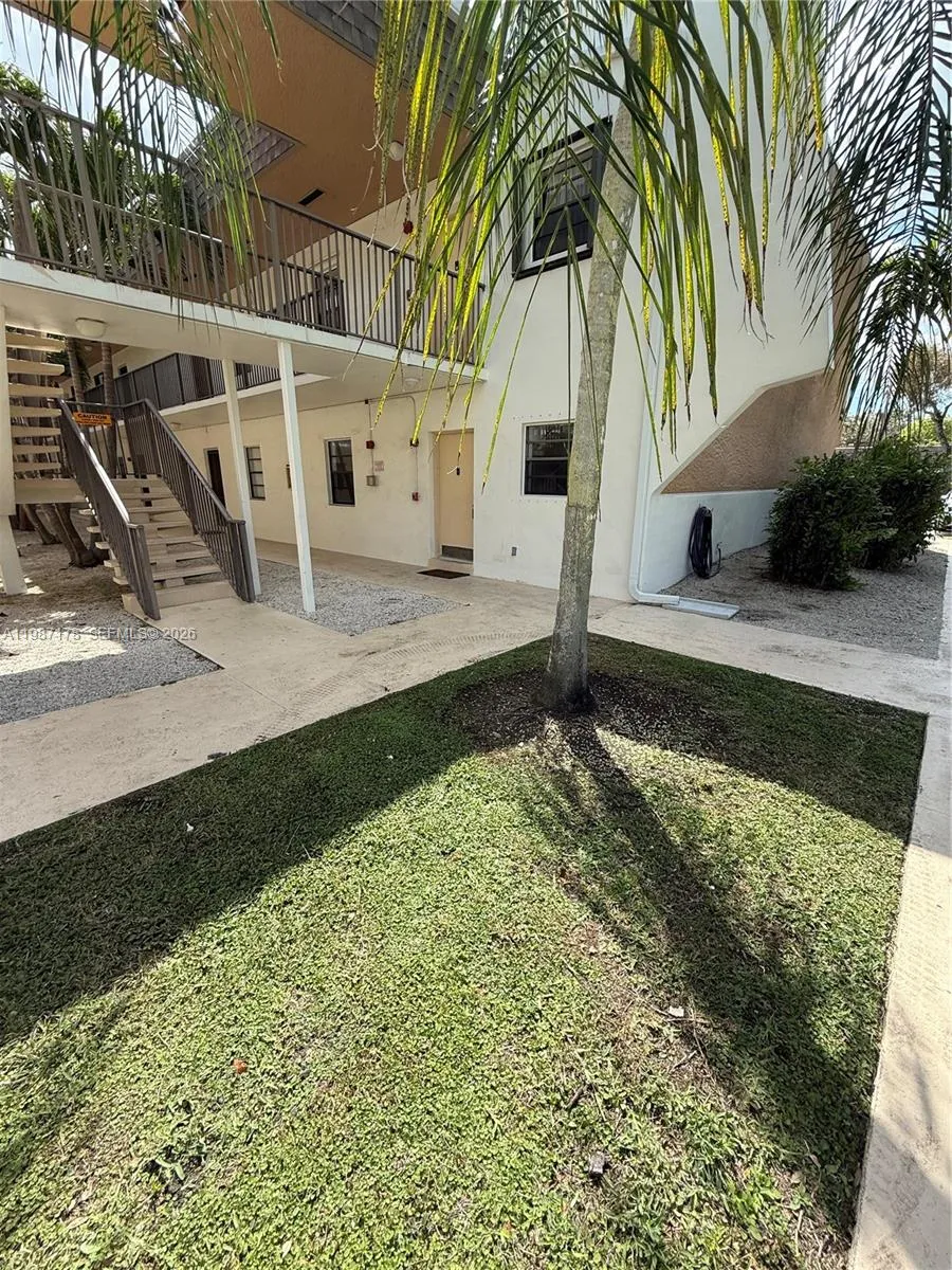 8261 SW 128th St # 118, Pinecrest FL 33156