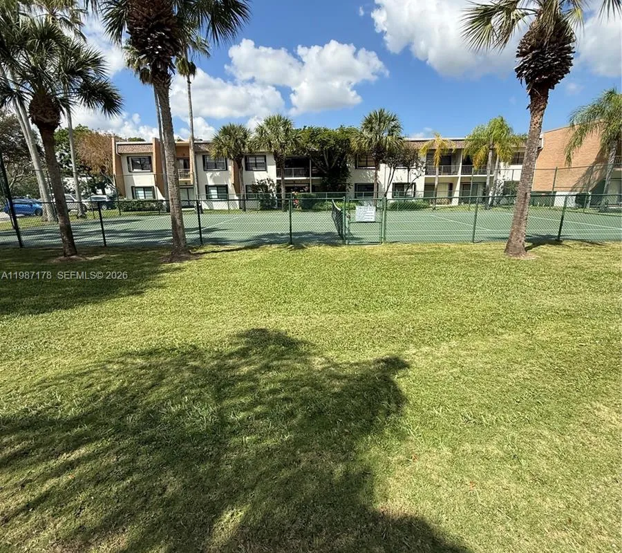 8261 SW 128th St # 118, Pinecrest FL 33156