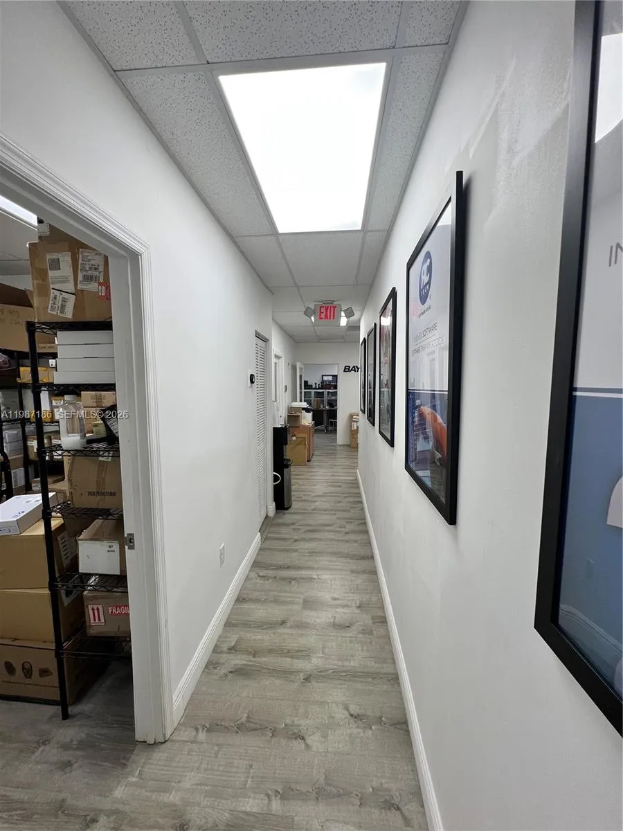 8221 NW 30th Ter, Doral FL 33198