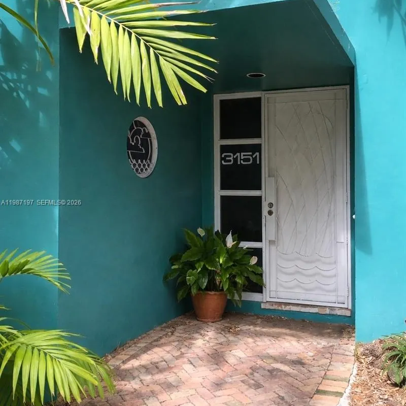 3151 Freeman St, Miami FL 33133