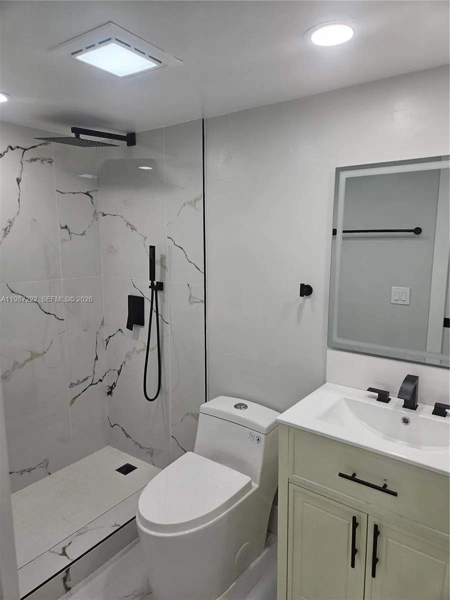 700 S Hollybrook Dr # 207, Pembroke Pines FL 33025