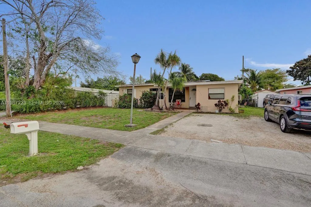 3500 SW 37th St # A, West Park FL 33023