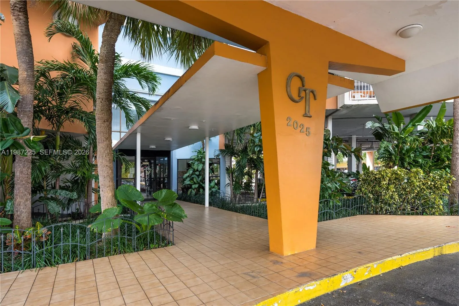 2025 NE 164th St # 610, North Miami Beach FL 33162