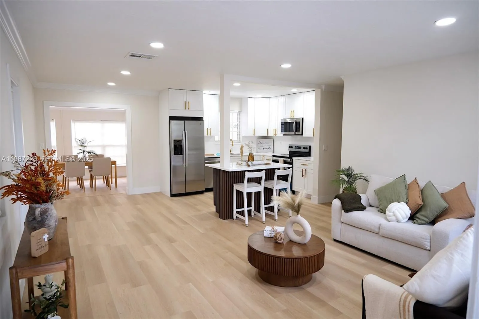 1084 SW 4th Ave, Pompano Beach FL 33060