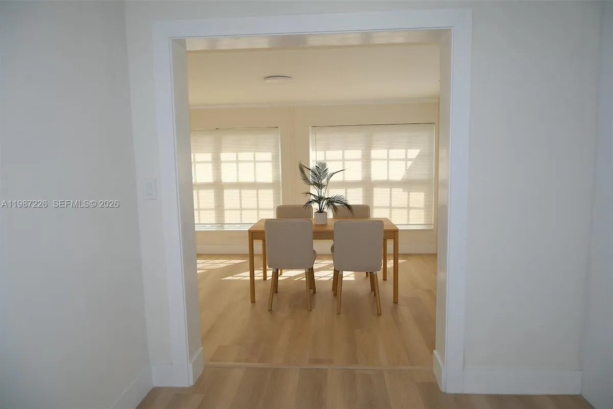 1084 SW 4th Ave, Pompano Beach FL 33060