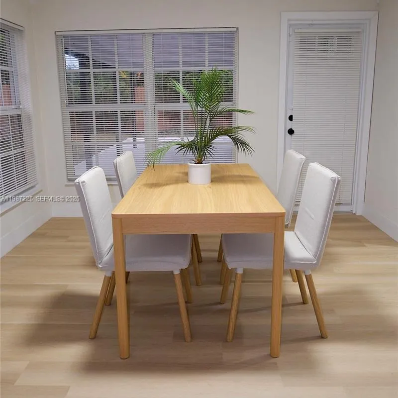 1084 SW 4th Ave, Pompano Beach FL 33060