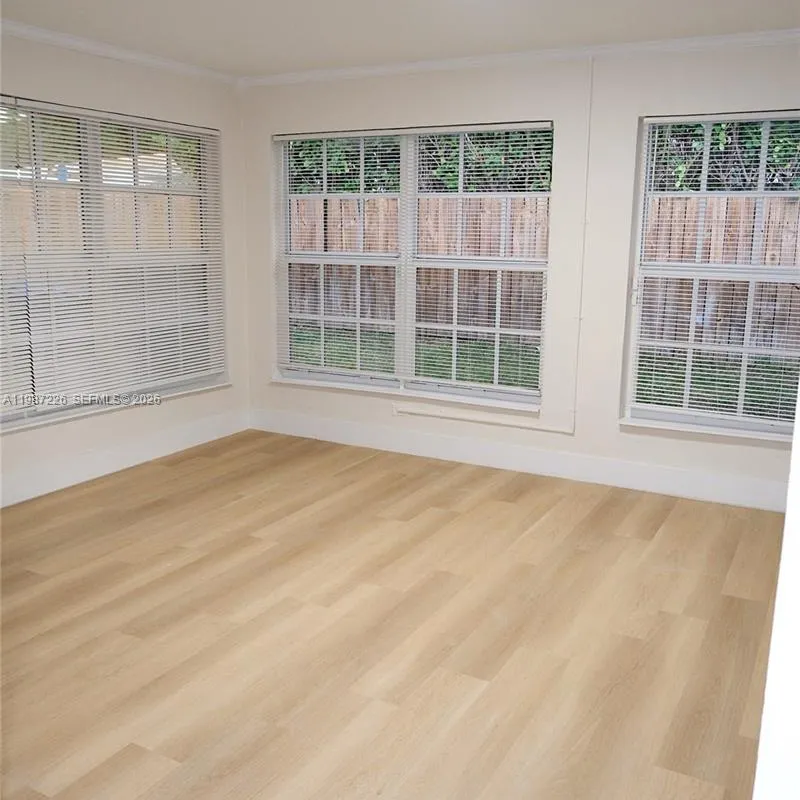 1084 SW 4th Ave, Pompano Beach FL 33060