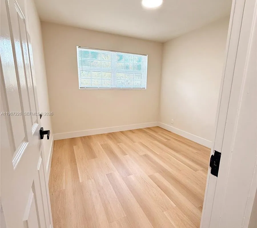 1084 SW 4th Ave, Pompano Beach FL 33060