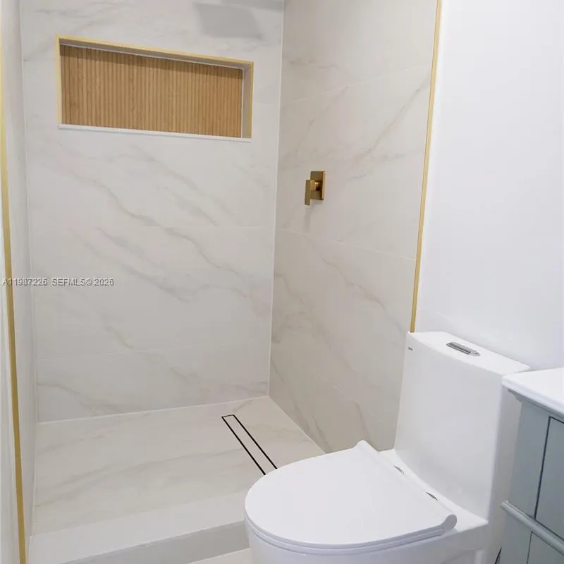 1084 SW 4th Ave, Pompano Beach FL 33060