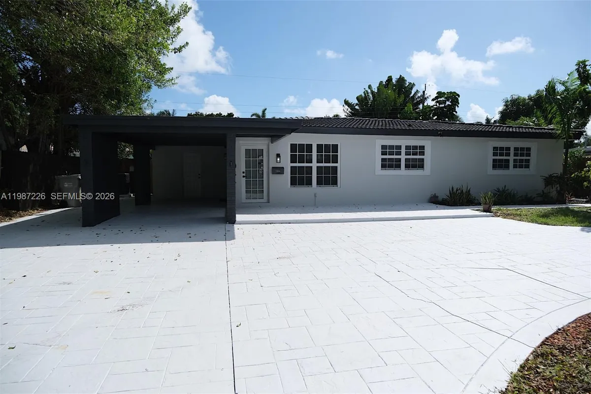 1084 SW 4th Ave, Pompano Beach FL 33060