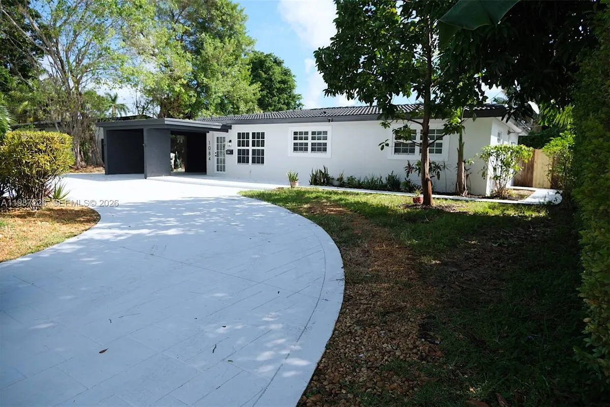 1084 SW 4th Ave, Pompano Beach FL 33060