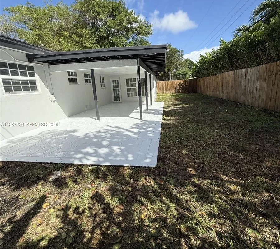 1084 SW 4th Ave, Pompano Beach FL 33060