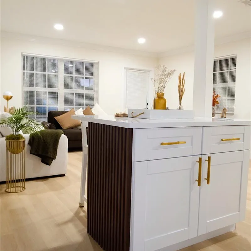 1084 SW 4th Ave, Pompano Beach FL 33060