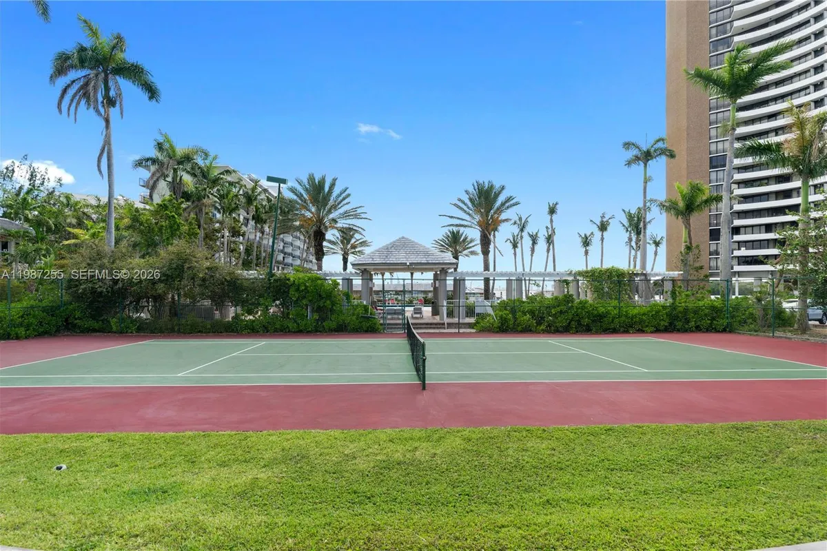 770 NE 69th St # 8E, Miami FL 33138