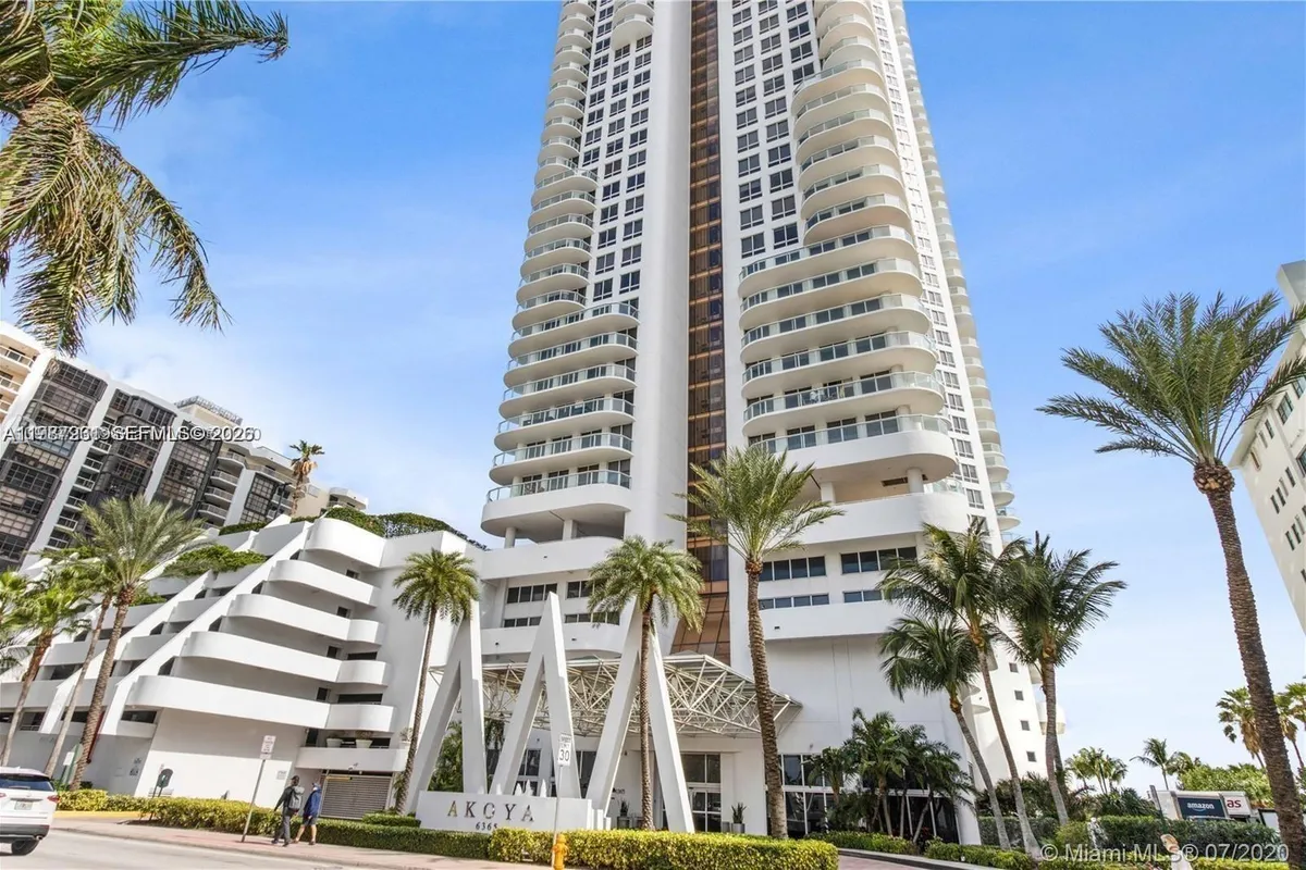 6365 Collins Ave # 2810, Miami Beach FL 33141