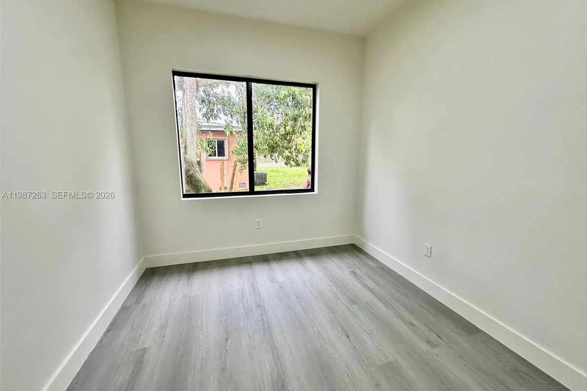 2399 NW 105th St # 1, Miami FL 33147