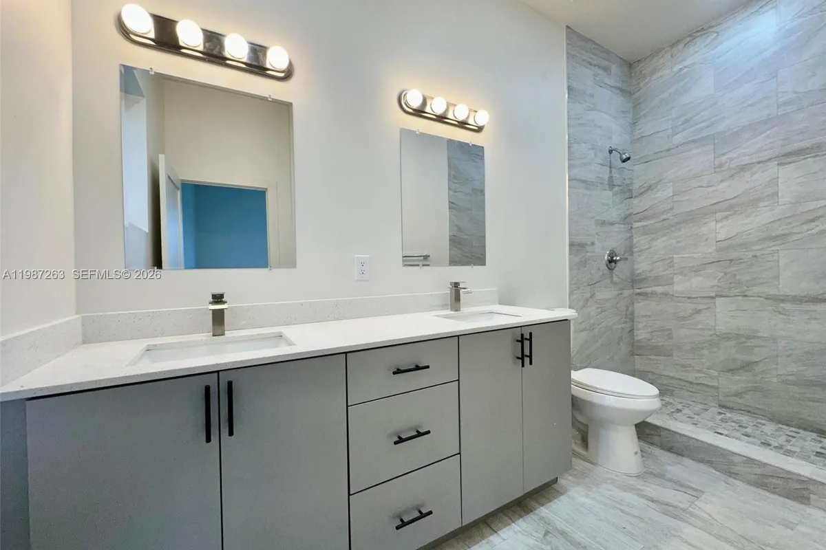 2399 NW 105th St # 1, Miami FL 33147