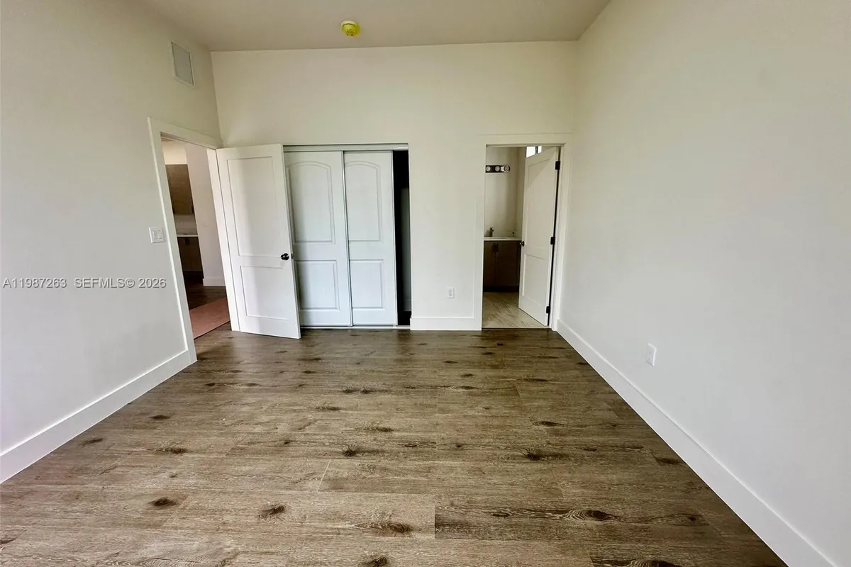 2399 NW 105th St # 1, Miami FL 33147