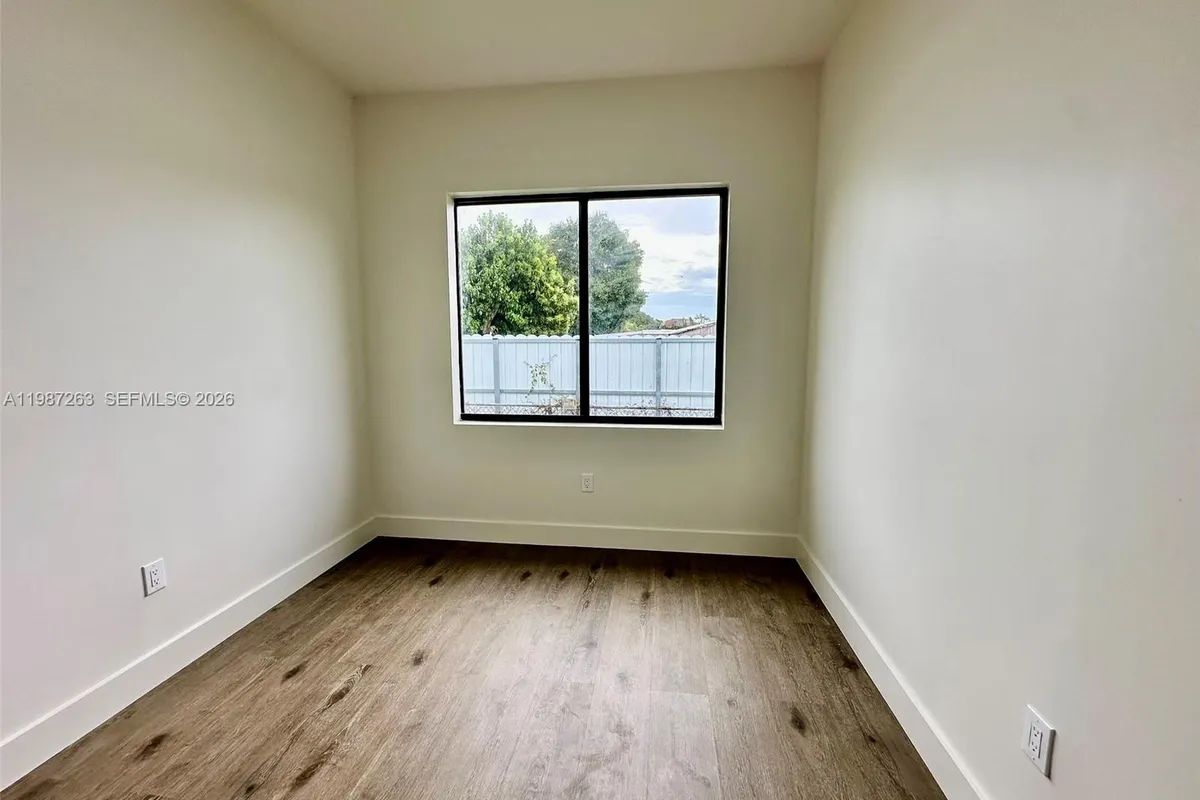 2399 NW 105th St # 1, Miami FL 33147