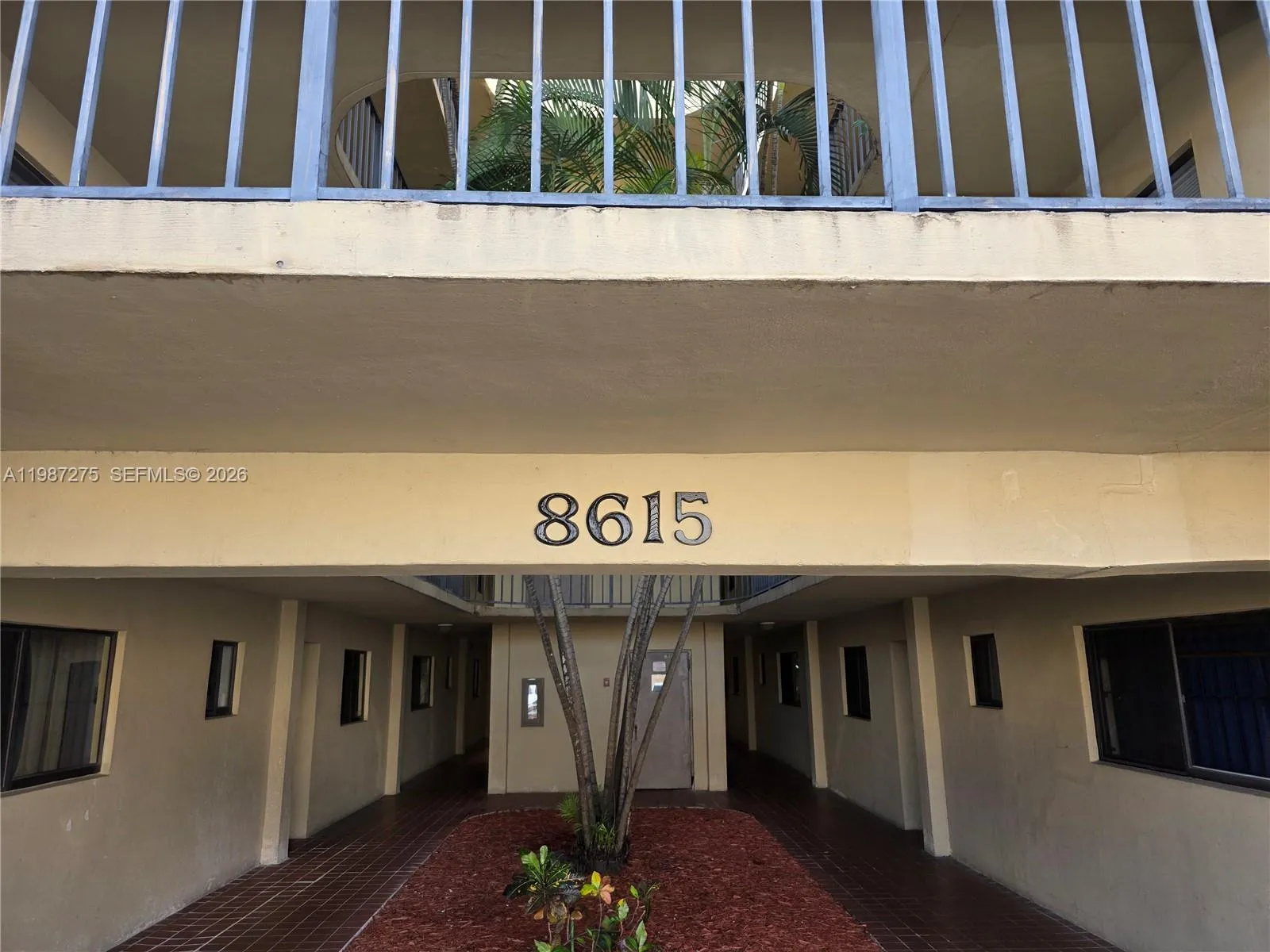 8615 NW 8th St # 319, Miami FL 33126