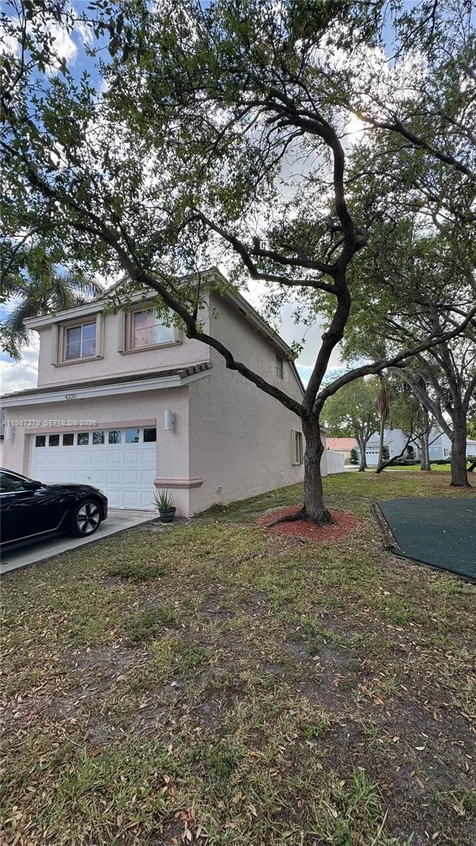 4220 SW 153rd Ave, Miramar FL 33027