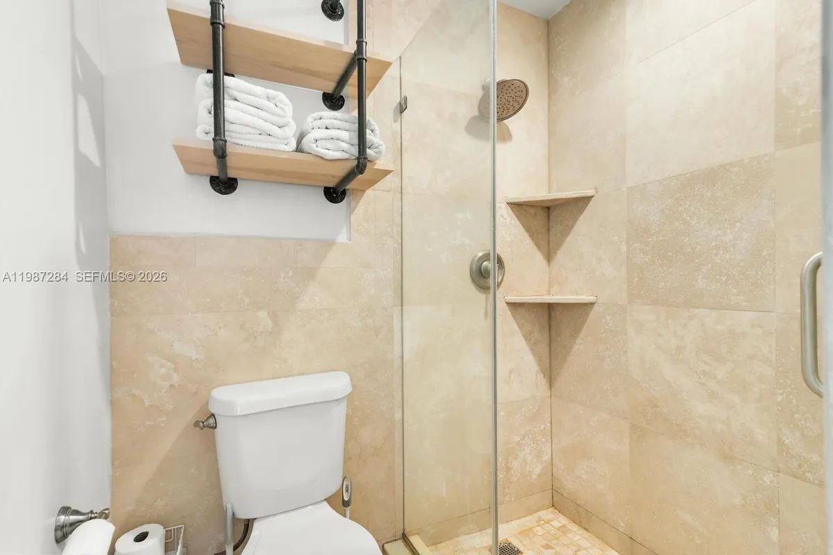 1724 SW 4th St, Fort Lauderdale FL 33312