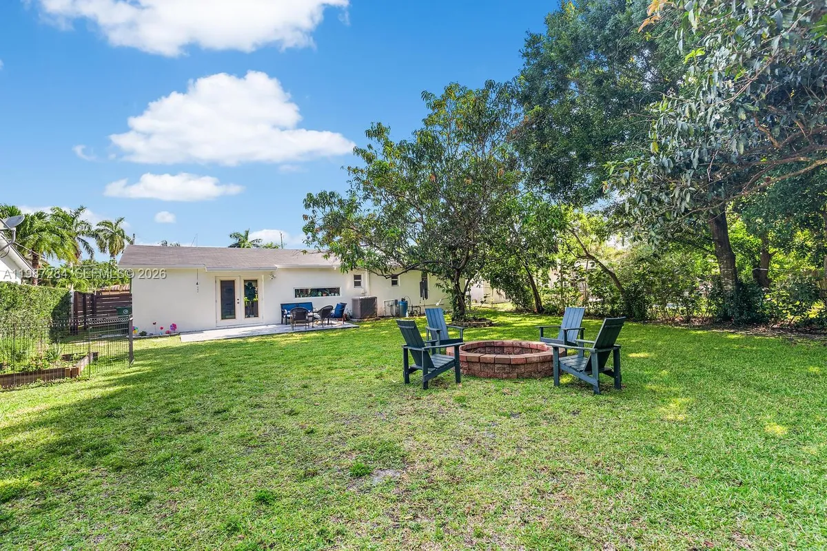 1724 SW 4th St, Fort Lauderdale FL 33312