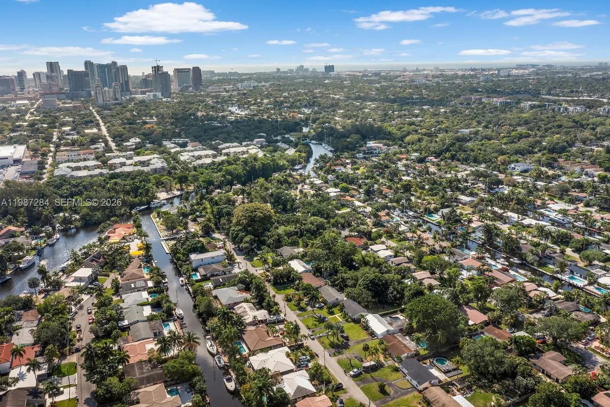 1724 SW 4th St, Fort Lauderdale FL 33312