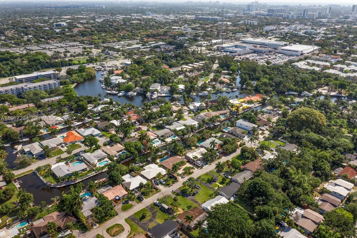 1724 SW 4th St, Fort Lauderdale FL 33312