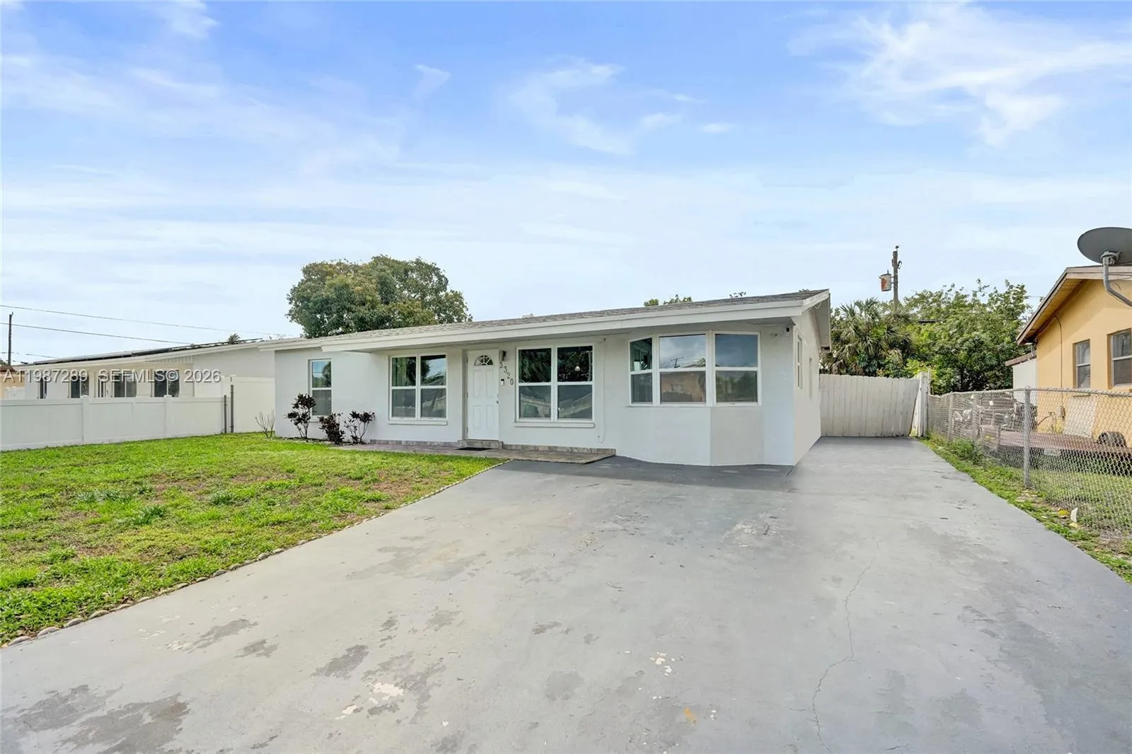 3320 NW 18th St, Lauderhill FL 33311