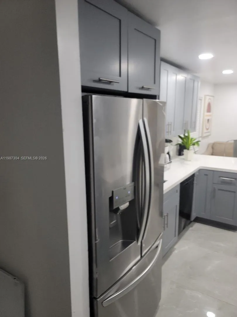 512 NW 96th St # A, Miami FL 33150