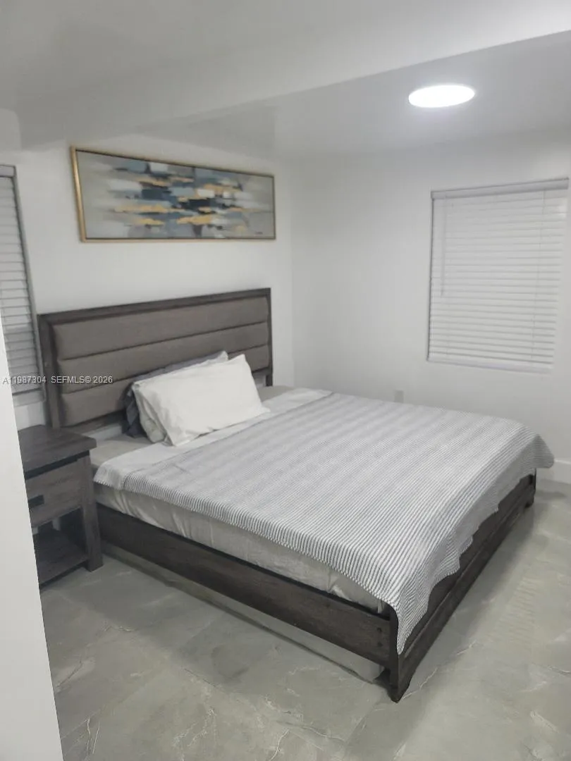 512 NW 96th St # A, Miami FL 33150