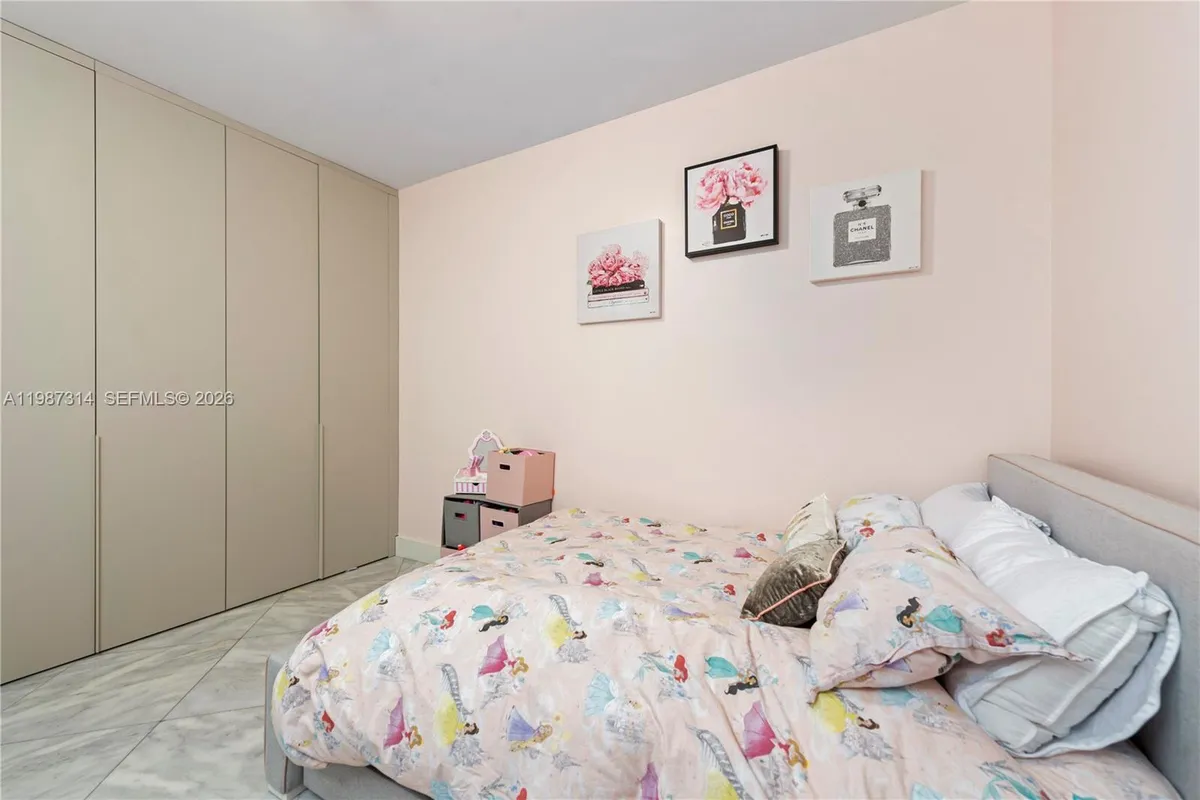 3330 NE 190th St # 1715, Aventura FL 33180