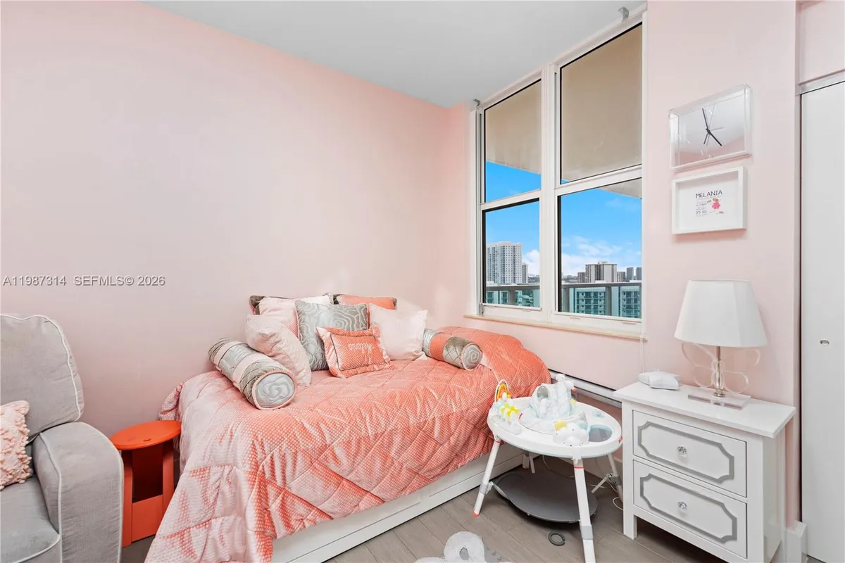 3330 NE 190th St # 1715, Aventura FL 33180