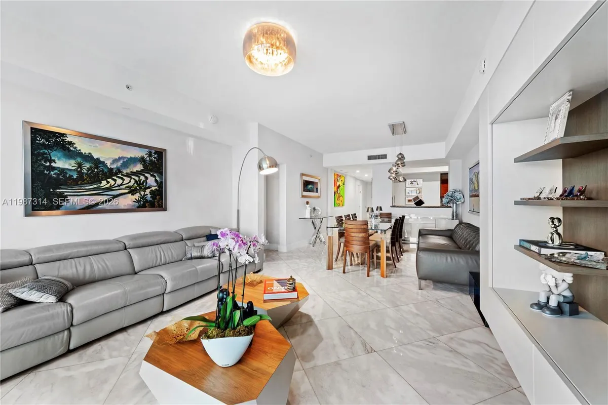 3330 NE 190th St # 1715, Aventura FL 33180