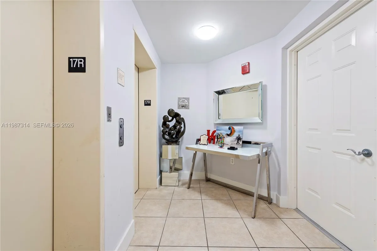 3330 NE 190th St # 1715, Aventura FL 33180