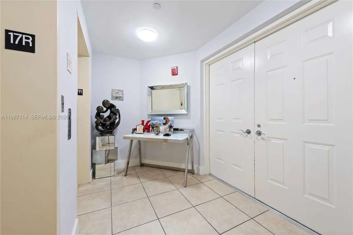 3330 NE 190th St # 1715, Aventura FL 33180