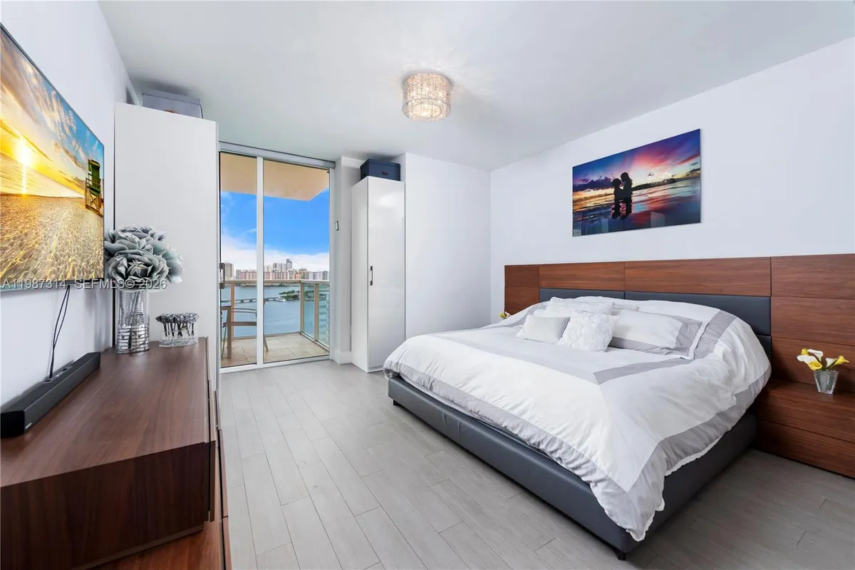 3330 NE 190th St # 1715, Aventura FL 33180