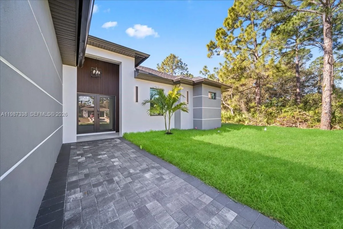 3013 14th St W,, Lehigh Acres FL 33971