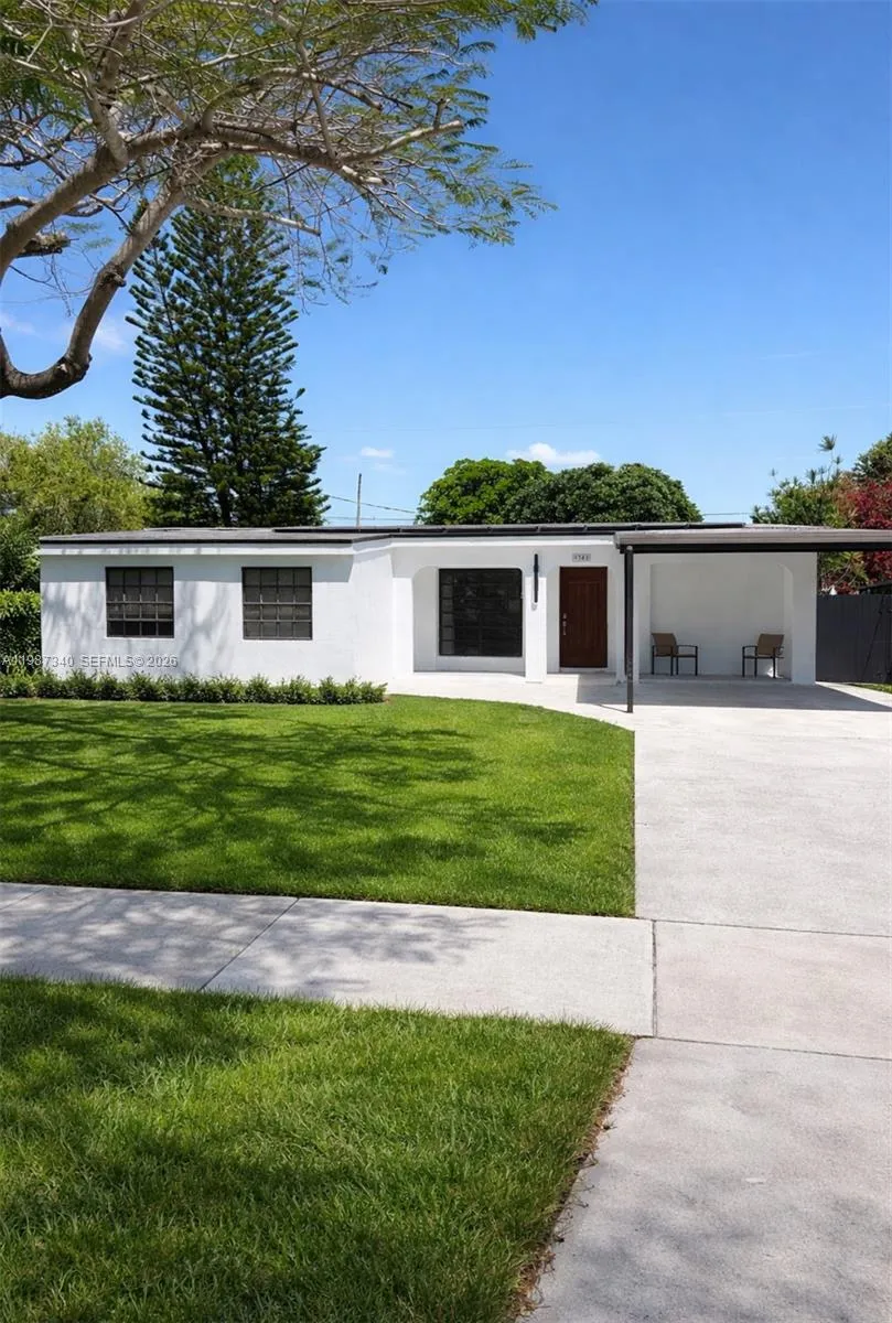 9341 Marine Dr, Cutler Bay FL 33189