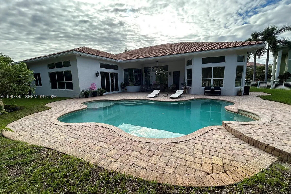 4723 SW 195th Way, Miramar FL 33029