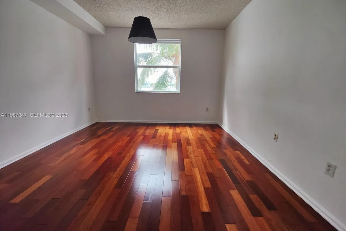 17100 N Bay Rd # 1305, Sunny Isles Beach FL 33160