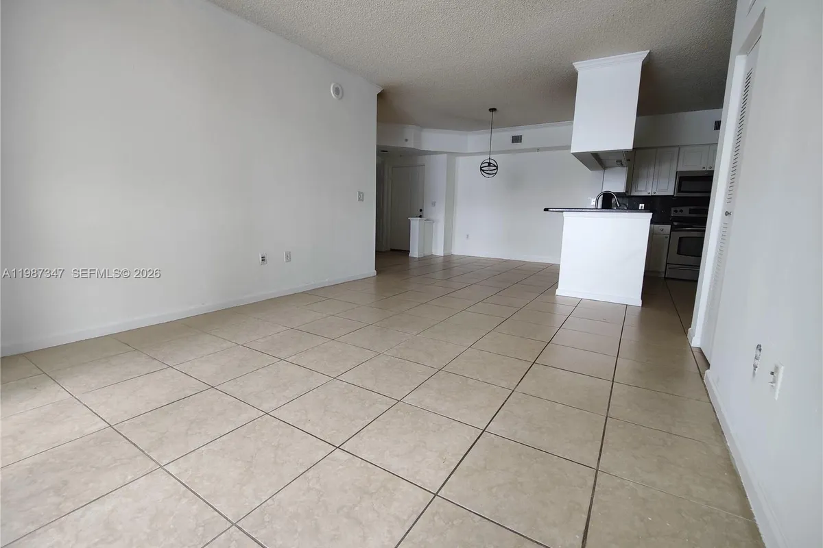 17100 N Bay Rd # 1305, Sunny Isles Beach FL 33160