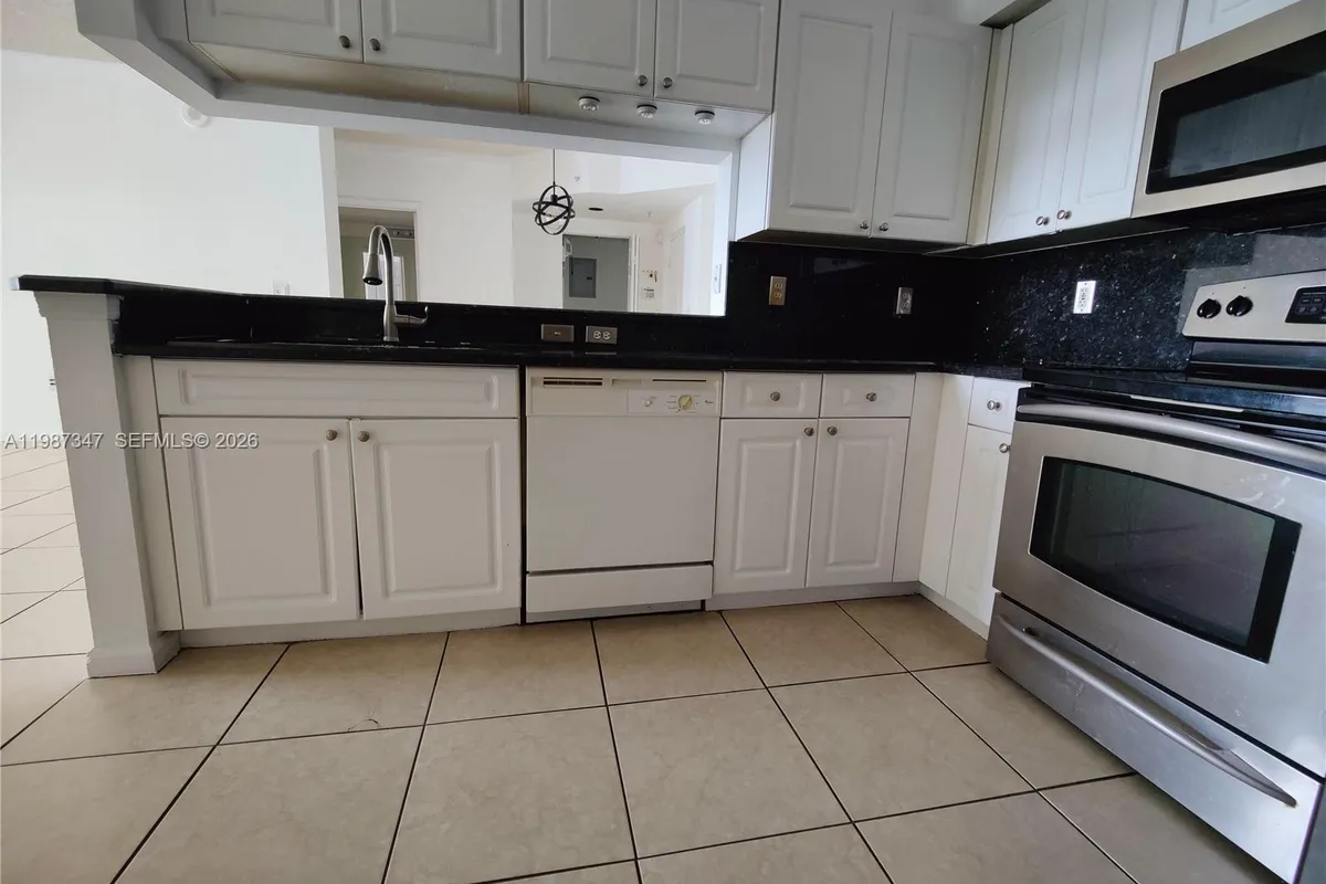 17100 N Bay Rd # 1305, Sunny Isles Beach FL 33160