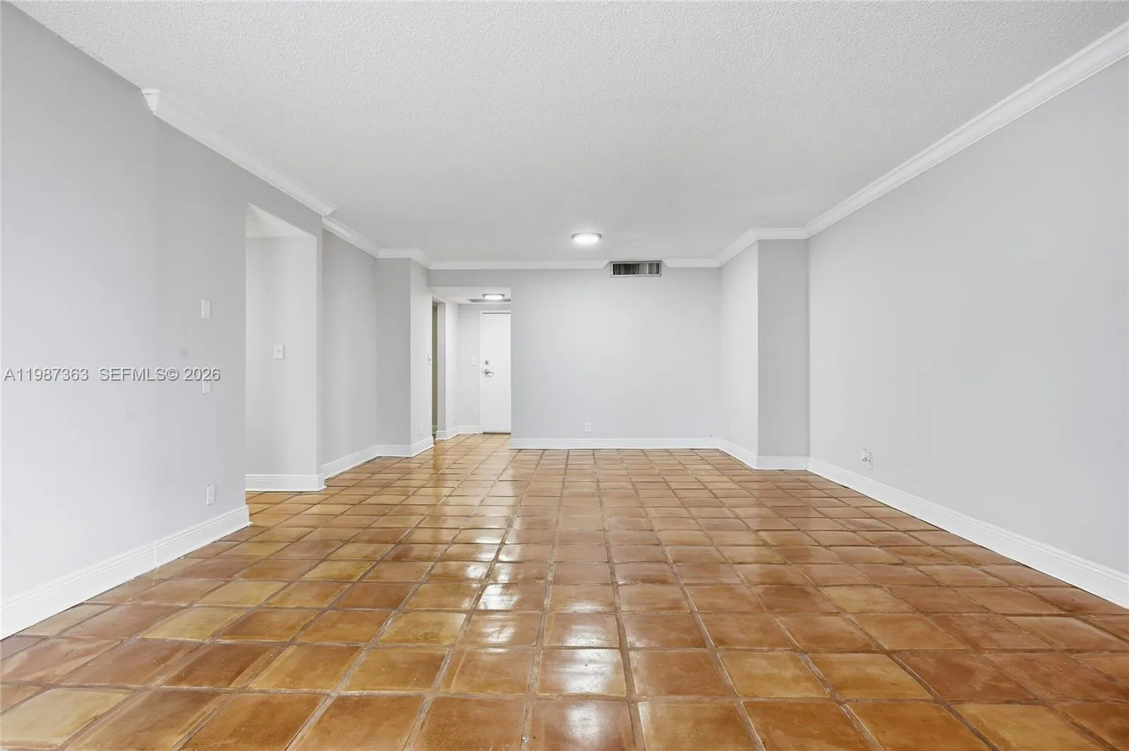 2500 Parkview Dr # 415, Hallandale Beach FL 33009