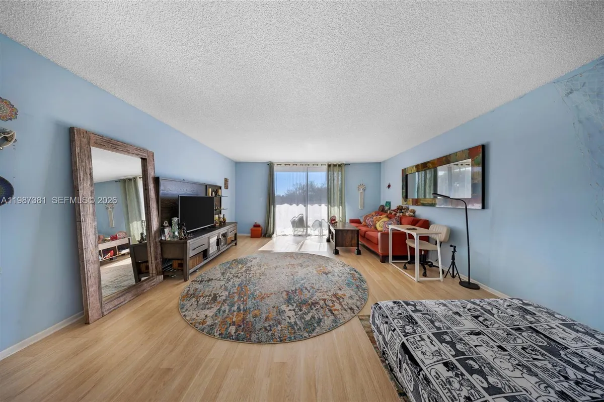 12500 NE 15th Ave # 312, North Miami FL 33161