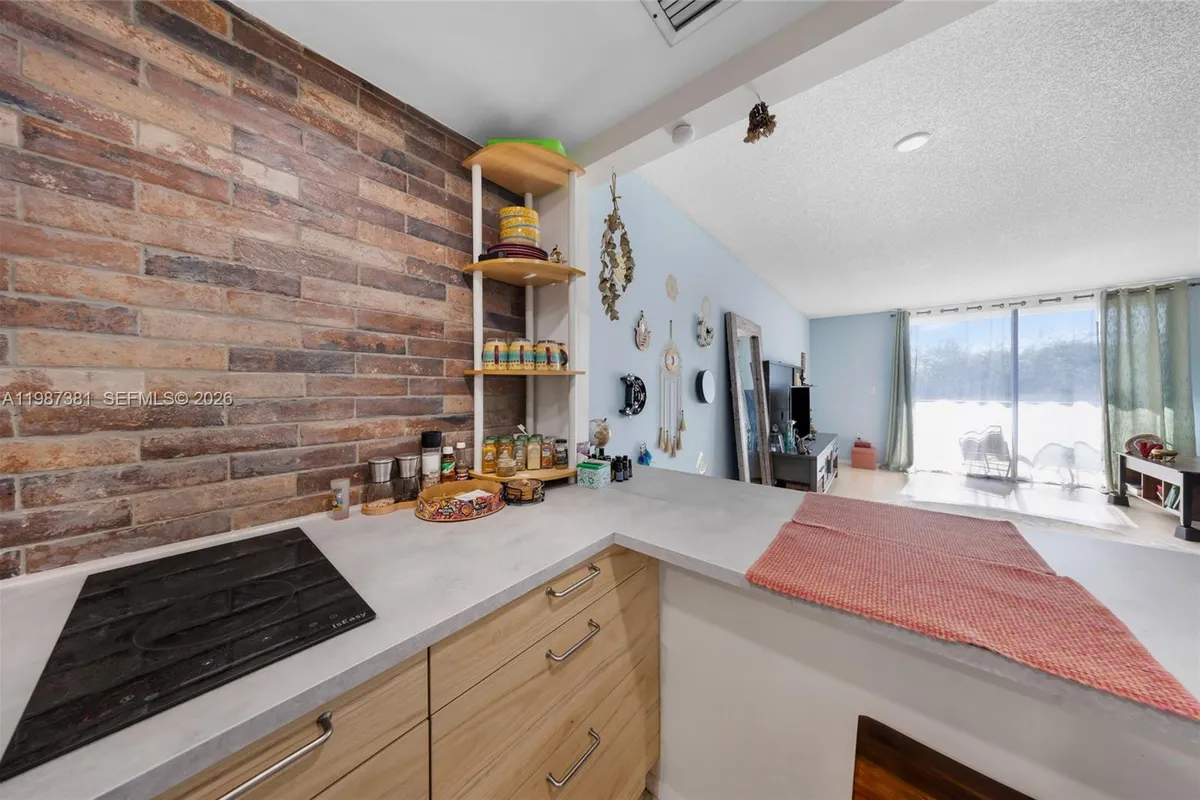 12500 NE 15th Ave # 312, North Miami FL 33161