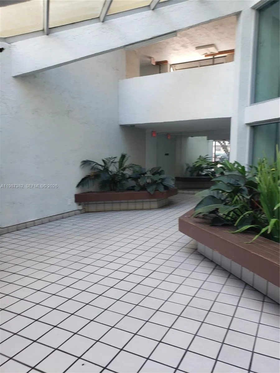 11800 SW 18th St # 4, Miami FL 33175