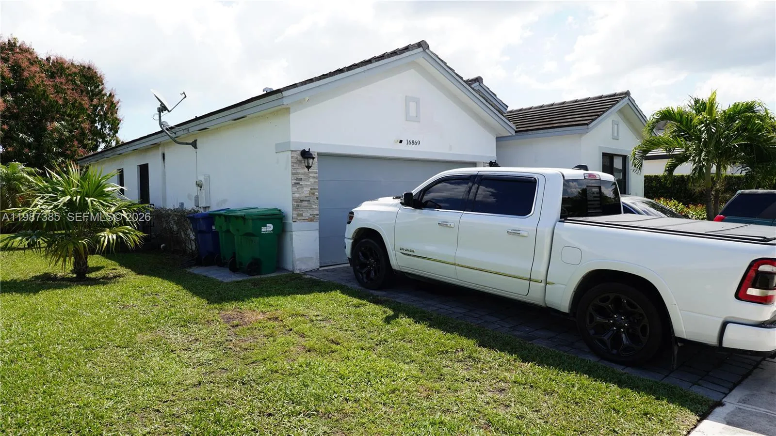 16869 SW 109th Pl, Miami FL 33157